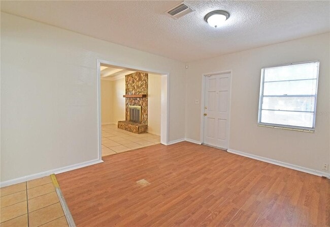 12422 N Howard Ave in Tampa, FL - Building Photo - Building Photo
