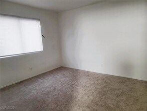 6932 Kilgore Dr, Unit A in Las Vegas, NV - Building Photo - Building Photo