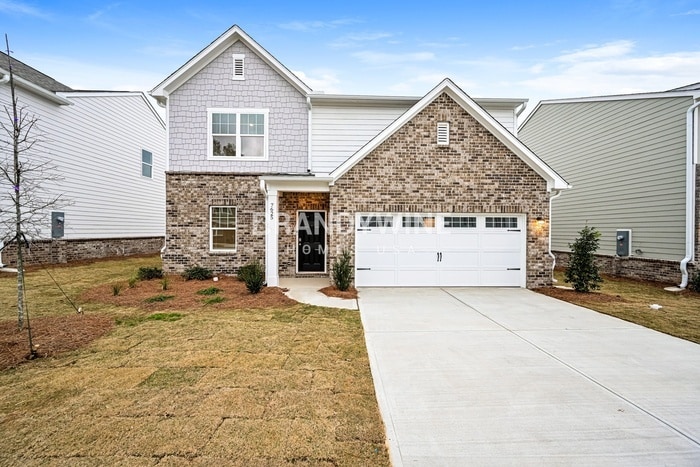 7625 Saffron Ave in Covington, GA - Foto de edificio