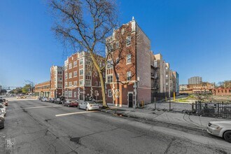 7131-45 S Yates Blvd Chicago, IL 60649 in Chicago, IL - Foto de edificio - Building Photo