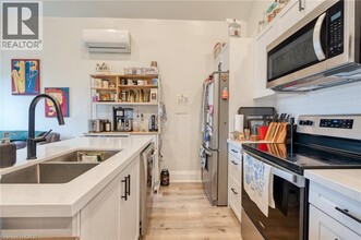 64 Oxford St in Hamilton, ON - Building Photo - Building Photo