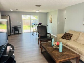 3405 Wilson Dr in Holiday, FL - Building Photo - Building Photo