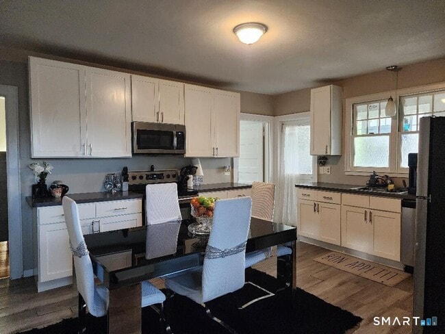 44 Bamford Ave in Watertown, CT - Building Photo - Building Photo