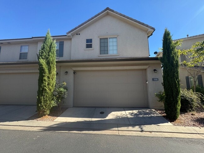 property at 1906 Holiday Ln