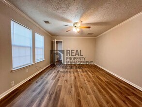 2706 Skyview Downs Dr in Houston, TX - Building Photo - Building Photo