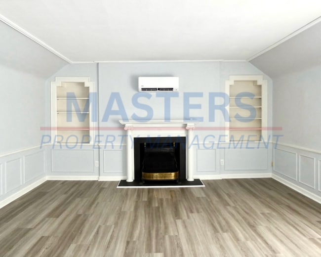 property at 1014 N Dixie Hwy