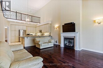 114 Lakeside Vista Way in Markham, ON - Building Photo - Building Photo