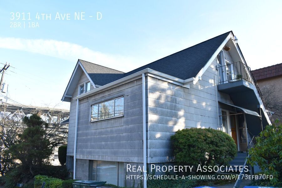 3911 4th Ave NE in Seattle, WA - Foto de edificio