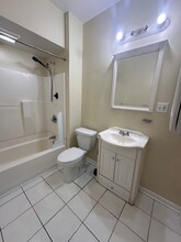 1096 Elmwood Ave, Unit Upper Floor in Buffalo, NY - Building Photo - Building Photo