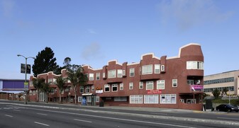 600-608 Portola Dr in San Francisco, CA - Building Photo