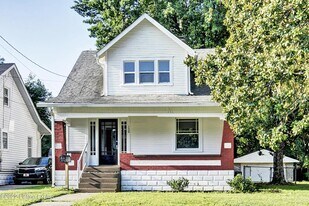 130 Gillette Ave in Louisville, KY - Building Photo