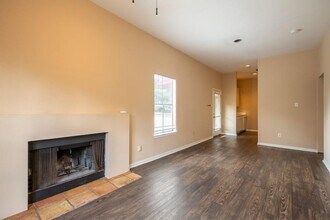712 Graham Pl in Austin, TX - Building Photo - Building Photo
