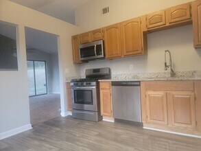 823 Durham Crossing in Stone Mountain, GA - Building Photo - Building Photo