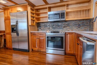 215 Old Newtown Rd in Monroe, CT - Building Photo - Building Photo