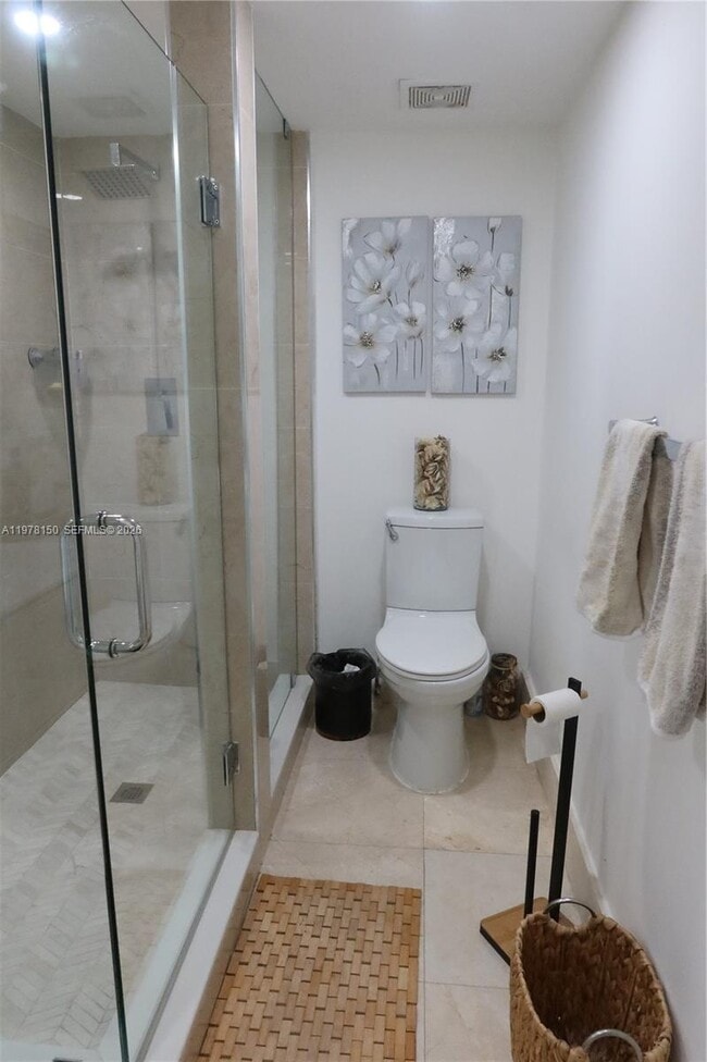 10923 NW 70th St in Doral, FL - Building Photo - Building Photo