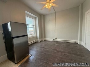 50 Franklin St, Unit 704 in Worcester, MA - Foto de edificio - Building Photo