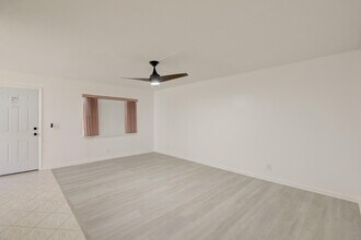 394 Normandy Ln in Delray Beach, FL - Building Photo - Building Photo
