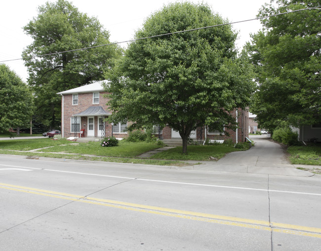 4831 South Street in Lincoln, NE - Foto de edificio - Building Photo