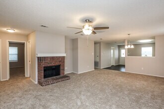 565 Keble Dr in Crowley, TX - Building Photo - Building Photo