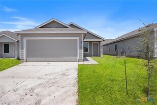 3742 Swift Fox Rd in New Braunfels, TX - Building Photo