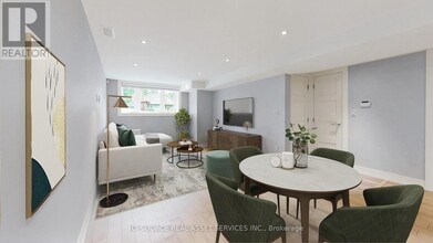 33 Davies Crescent in Toronto, ON - Building Photo - Building Photo