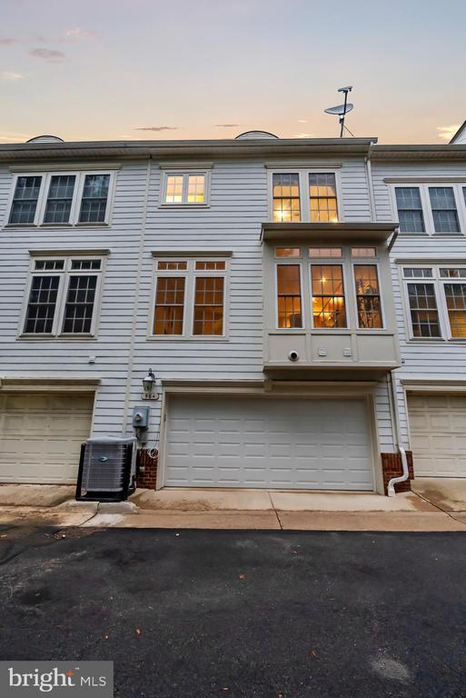 904 W Glebe Rd in Alexandria, VA - Building Photo - Building Photo