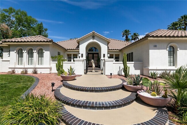 8211 Windsor Crest Ct in Las Vegas, NV - Building Photo - Building Photo