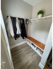 709 Liberty St, Unit 1 in Rockland, MA - Foto de edificio - Building Photo