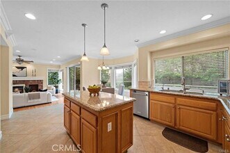 2811 N Roxbury St in Orange, CA - Building Photo - Building Photo