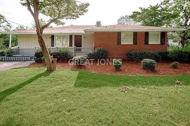 property at 2204 5th Ave