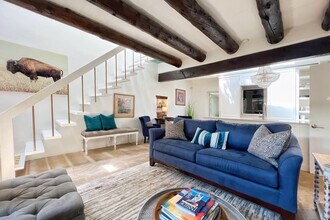 1027 Canyon Rd in Santa Fe, NM - Building Photo - Building Photo