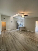 5113 SW 15th Pl in Cape Coral, FL - Foto de edificio - Building Photo