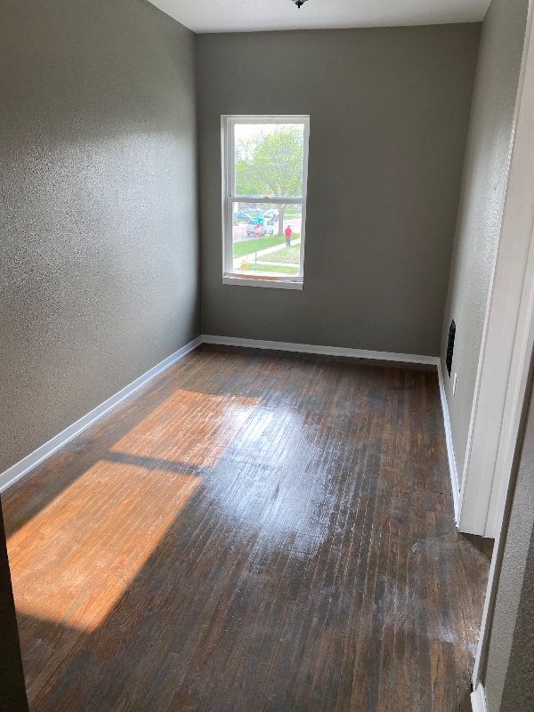 property at 802 N Duluth Ave