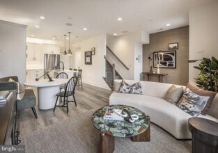 205 Manion Aly in King of Prussia, PA - Building Photo - Building Photo