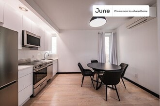 Room in Shared 4 bed/4 bath home in Brooklyn, NY - Building Photo - Building Photo
