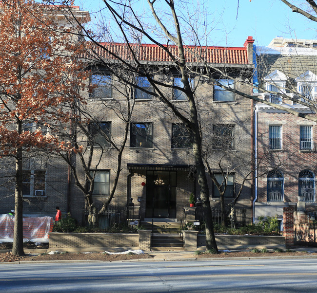 2812 Connecticut Ave NW in Washington, DC - Building Photo - Building Photo