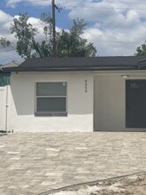 4359 Cassius St in Orlando, FL - Foto de edificio - Building Photo