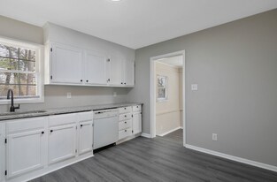 7252 Ainsley St in Fayetteville, NC - Building Photo