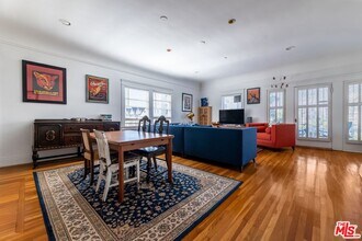 3400 San Marino St in Los Angeles, CA - Building Photo - Building Photo