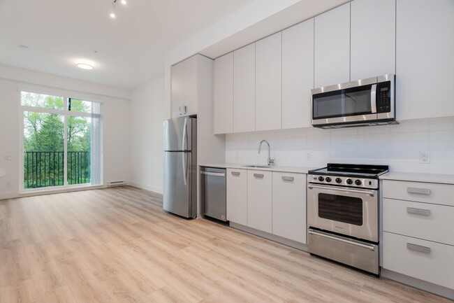 10590-10590 139 St in Surrey, BC - Building Photo - Building Photo