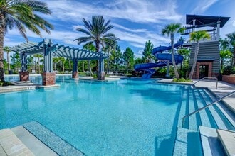 579 Meadow Creek Dr in Jacksonville, FL - Building Photo - Building Photo