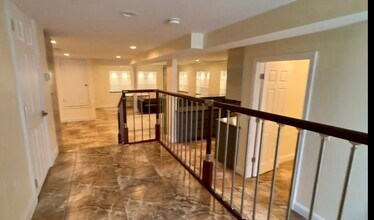 27 Saint Marys Ct, Unit 3 in Brookline, MA - Building Photo - Building Photo