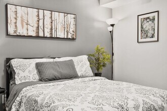 1109 E Liberty St in Toronto, ON - Building Photo - Building Photo