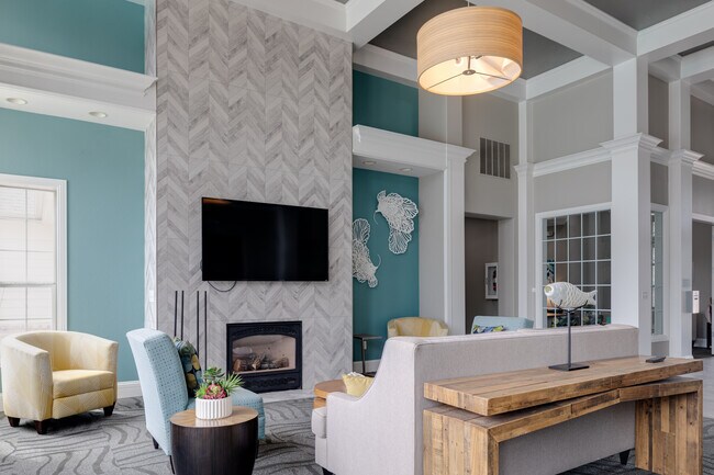 Regatta in Northglenn, CO - Building Photo - Interior Photo