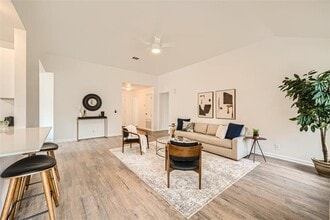 905 Jasmine Trail in Georgetown, TX - Building Photo - Building Photo