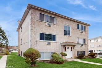 10400 Michael Todd Terrace in Glenview, IL - Building Photo - Building Photo