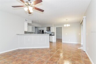 2219 Glen Mist Dr in Valrico, FL - Building Photo - Building Photo