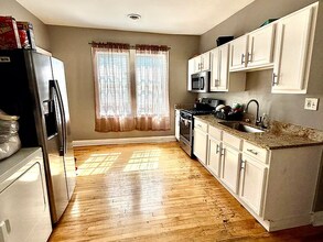 831 N Ashland Ave in Chicago, IL - Building Photo - Building Photo