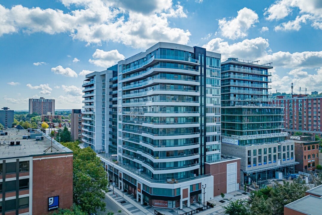 KiWi Condos in Hamilton, ON - Building Photo