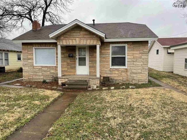property at 2202 MARSHALL St